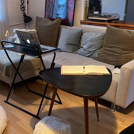 Vibey & Spacious Riverside With Fast Wifi *